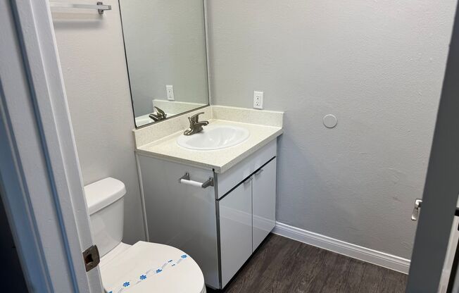 2 beds, 1.5 baths, 866 sqft, $2,695, Unit 810H6