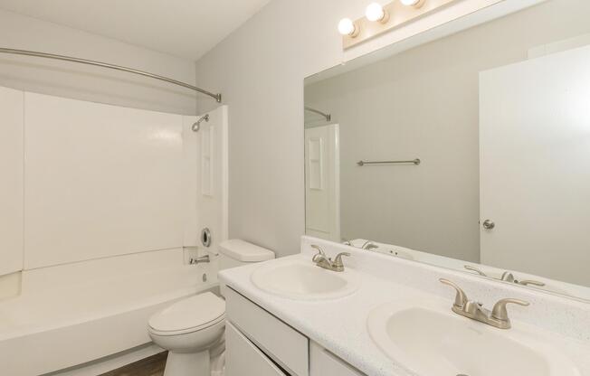 2 beds, 1 bath, 954 sqft, $1,710
