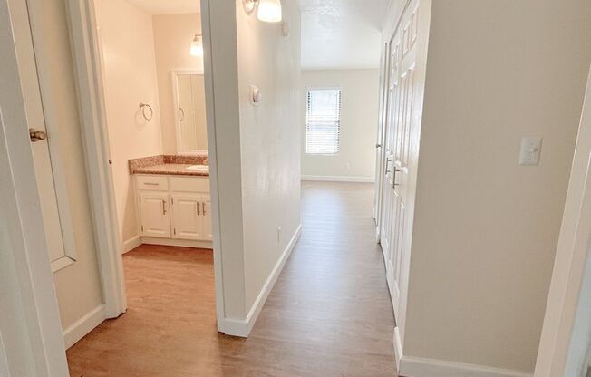 2 beds, 1 bath, 875 sqft, $1,590, Unit 445-238