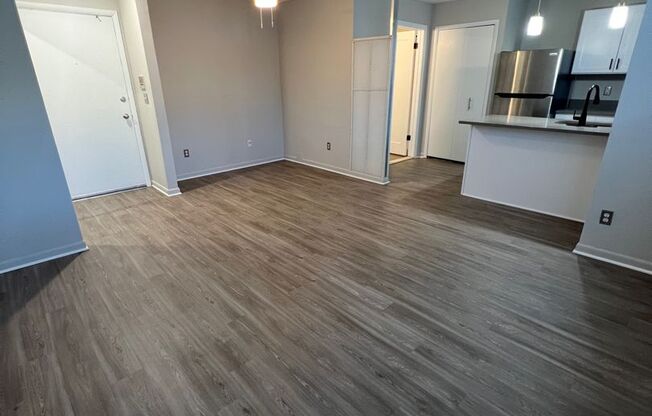 Studio, 1 bath, 400 sqft, $1,325, Unit 612-101