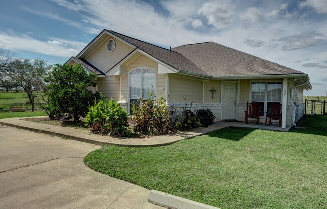 3 Bedroom 2 Bath in South College Station, Available in August!