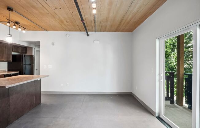 2 beds, 2 baths, $1,595, Unit CPC-A306