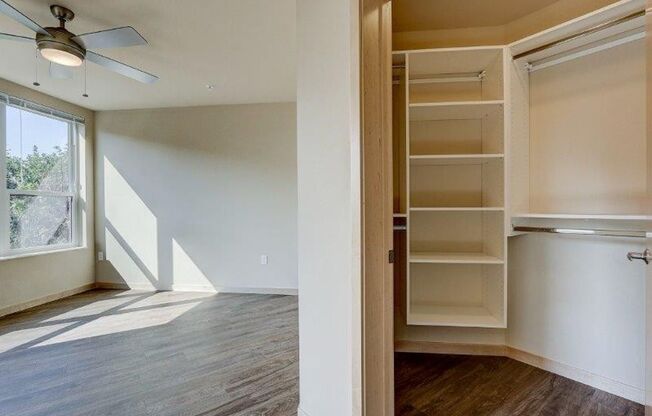 2 beds, 2 baths, 998 sqft, $2,445, Unit 401