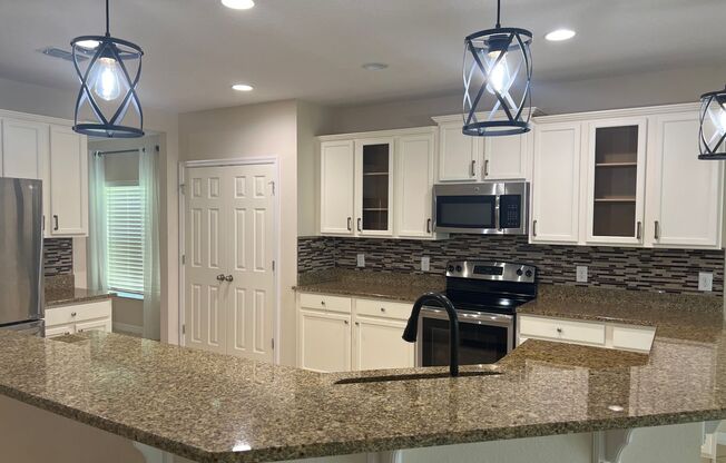 4 beds, 2.5 baths, $2,799