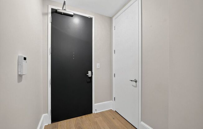 Available Now! 2 Bed // 2 Bath in Bloomingdale / Ledroit Park with Parking!