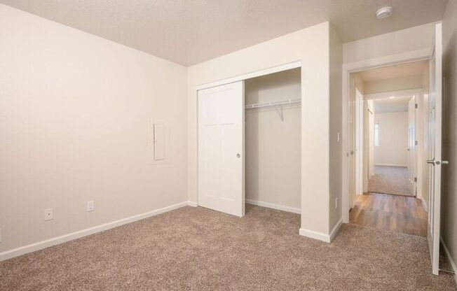 3 beds, 2 baths, 1,044 sqft, $1,995, Unit 225