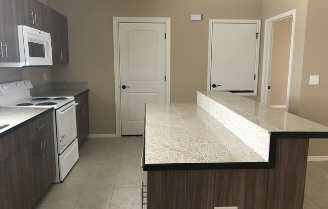 1 bed, 1 bath, 791 sqft, $975, Unit C-5 (TXU 152653047)