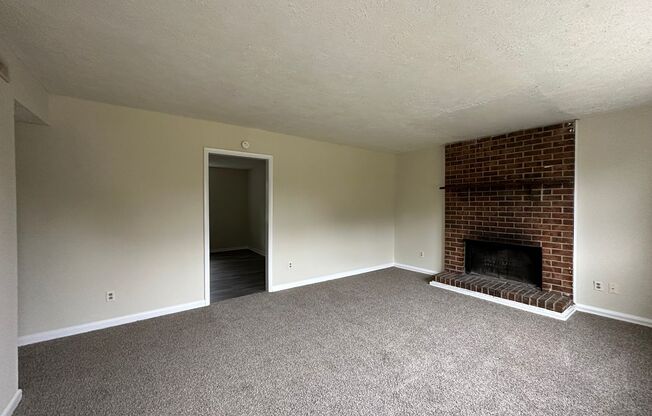 Pet friend home for rent near Rural Kin & Dover Crossing!