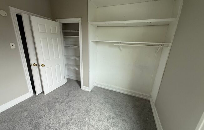 2 beds, 1 bath, 1,200 sqft, $1,400, Unit 2nd Fl