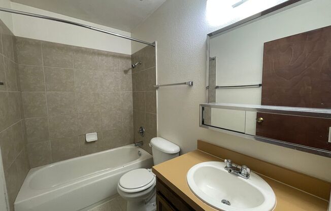 Regency Apartments 4805