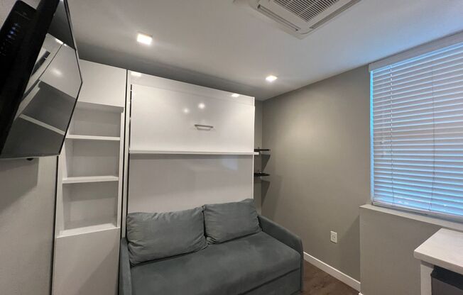 Studio, 1 bath, 227 sqft, $1,725, Unit 435-306