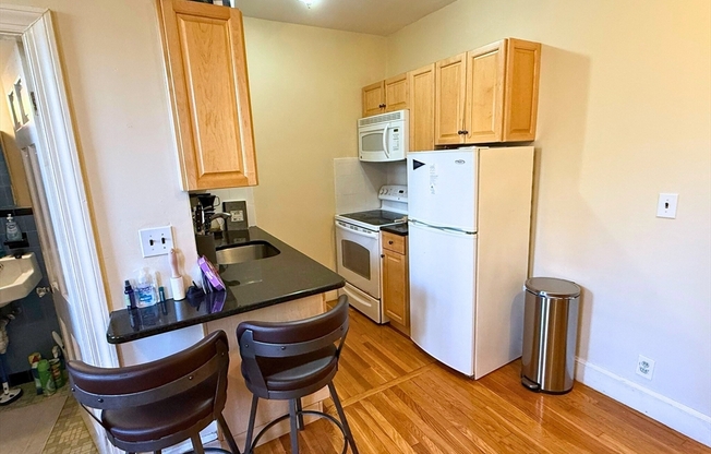 97 W CEDAR ST