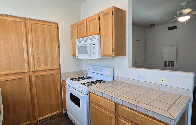 2 beds, 2 baths, $1,550, Unit # 103