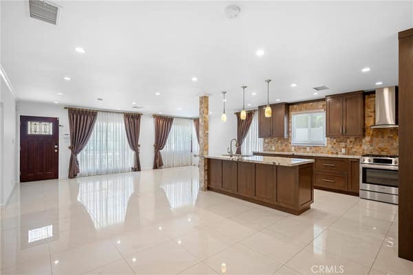 8337 VALECREST DR
