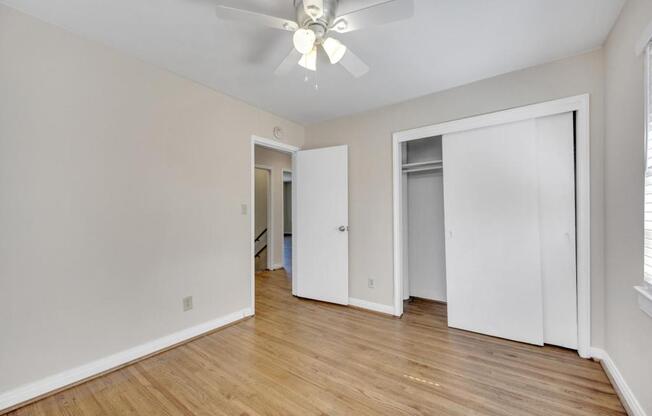 3 beds, 2 baths, 1,024 sqft, $1,050