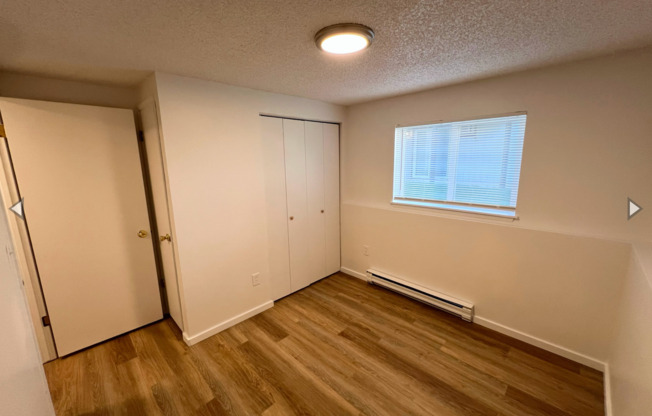 2 beds, 1 bath, 780 sqft, $1,100, Unit 30