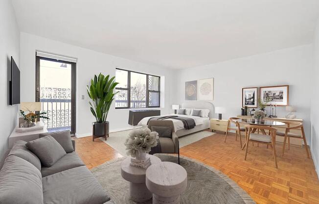 337 W 43 ST