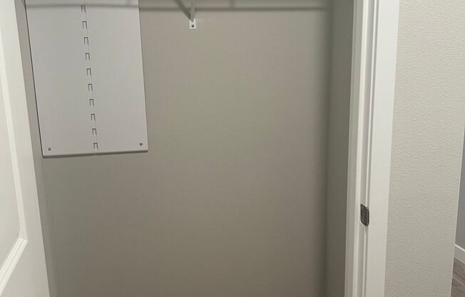 2 beds, 1 bath, 1,005 sqft, $1,715, Unit A22