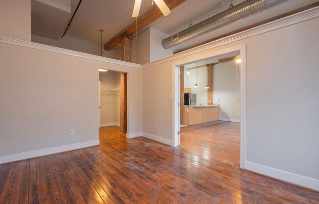 1 bed, 1 bath, 708 sqft, $1,050, Unit 212