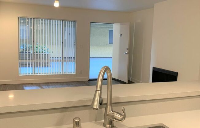 1 bed, 1 bath, 700 sqft, $1,814, Unit 312