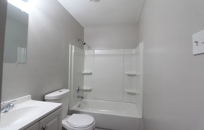 4BR 1BA - Cute and Classic Charmer!!