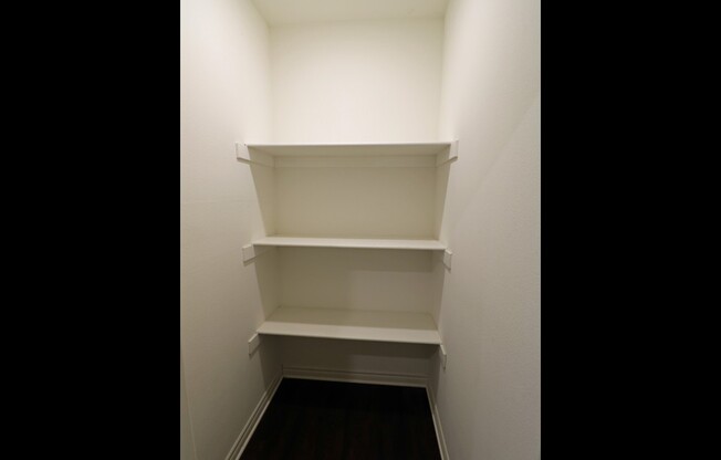1 bed, 2 baths, 1,030 sqft, $2,395, Unit 604-302