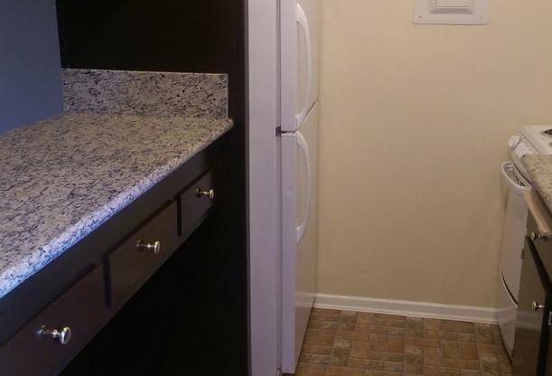 Woodbridge Village Apartments - 1900 N. MARIANNA AVE.