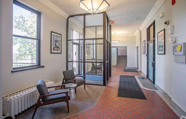 Studio, 1 bath, 350 sqft, $849, Unit Unit 108