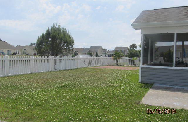 3 beds, 2 baths, $1,800