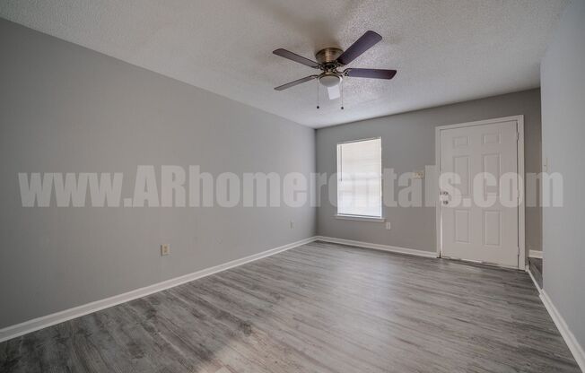 2 beds, 1.5 baths, 900 sqft, $900, Unit 6