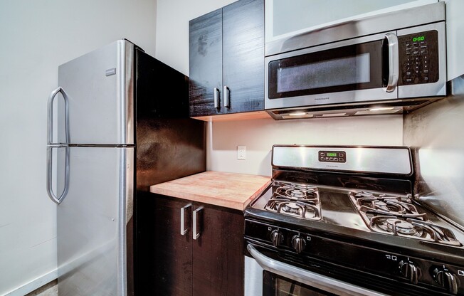 2 beds, 1 bath, $1,150, Unit Apt 1