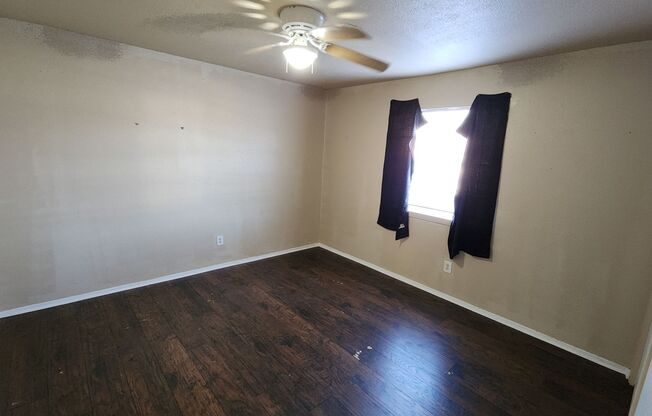 1 bed, 1 bath, $895, Unit Unit 5