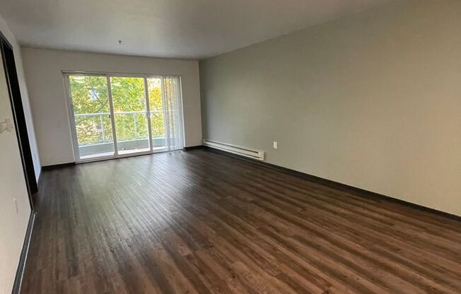 2 beds, 2 baths, 859 sqft, $2,200, Unit 405