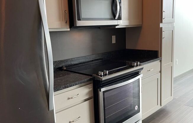 1 bed, 1 bath, 835 sqft, $1,850, Unit 309