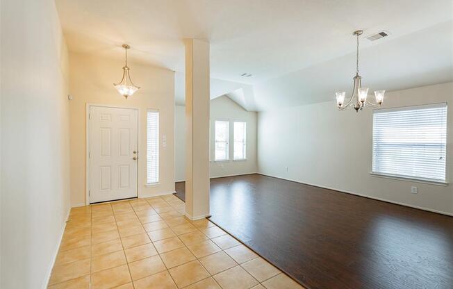 24807 LAZY TEE LN