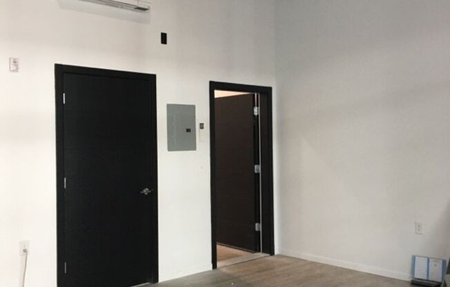 2 beds, 1.5 baths, 1,023 sqft, $2,900, Unit 104 Live Work