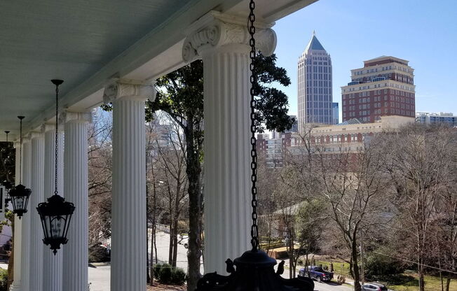 149 PEACHTREE CIR NE