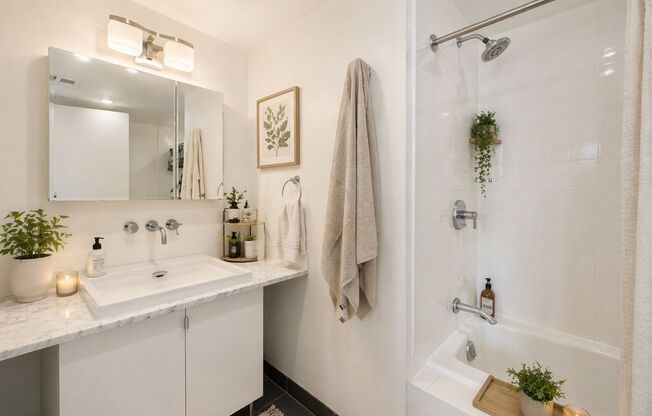 2 beds, 2 baths, 1,160 sqft, $3,050, Unit 6B