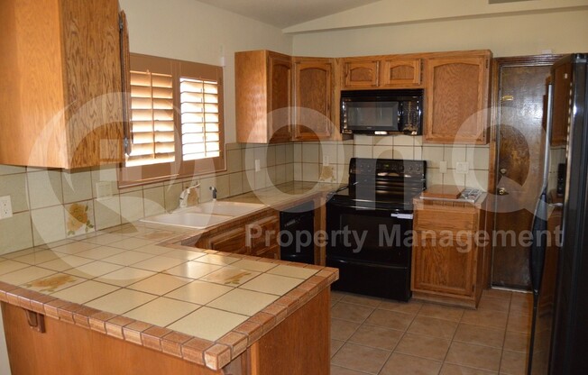 5242 W FALLEN LEAF LN