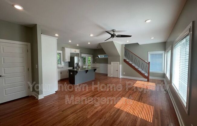 797 BROWNWOOD AVE SE