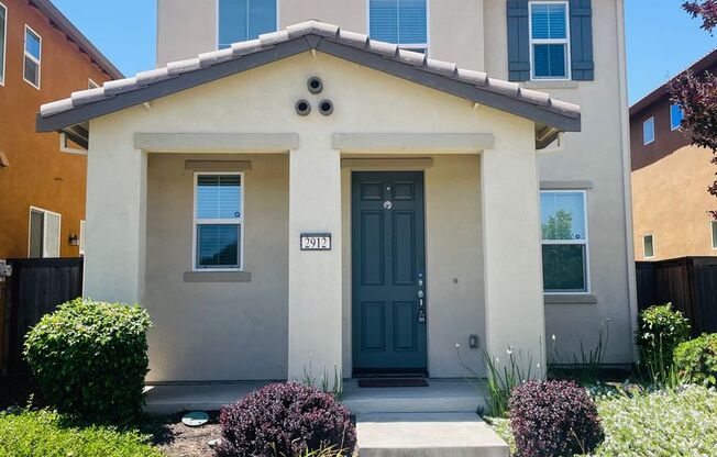 2912 Portage Way - Natomas 95835