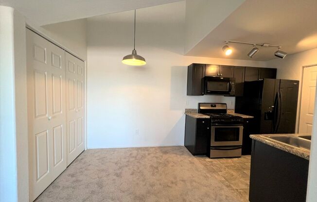 2 beds, 2 baths, $1,325