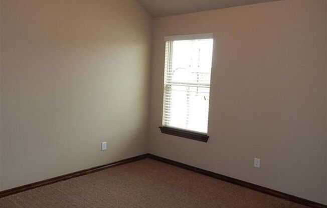 3 beds, 2 baths, $1,495