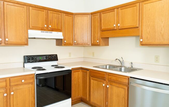 4 beds, 2 baths, $3,195, Unit Apt #A