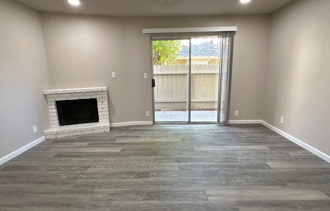 1 bed, 1 bath, 714 sqft, $1,475, Unit 123B