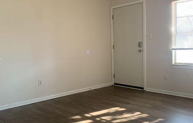 2 beds, 1 bath, 700 sqft, $880, Unit 9022