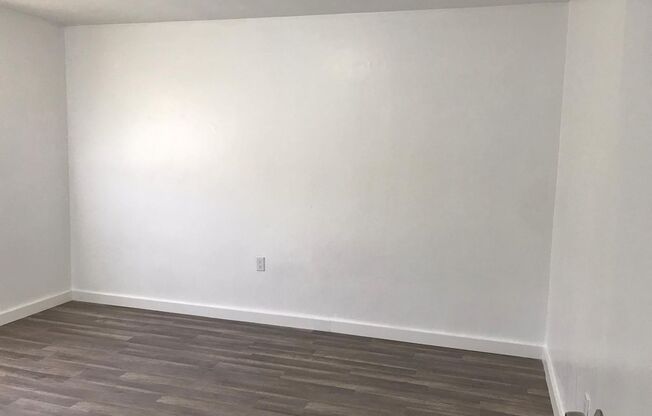 2 beds, 1 bath, 750 sqft, $1,650, Unit 5200-8