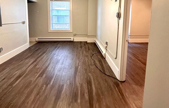 1 bed, 1 bath, 435 sqft, $1,625, Unit 905