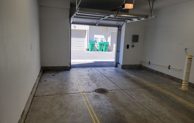 2 beds, 2.5 baths, 1,310 sqft, $2,450, Unit 114