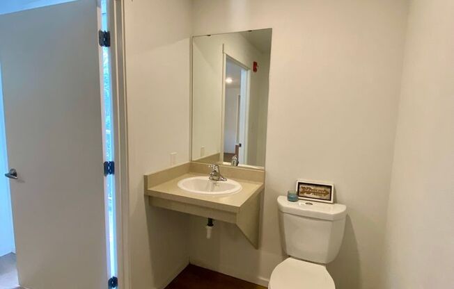 Studio, 1 bath, 176 sqft, $1,525, Unit 3209